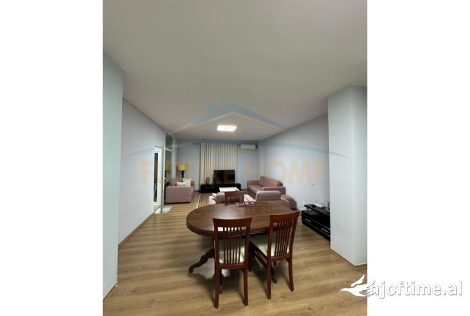 Shtepi me qera Apartament ne Tirane, 2+1, Mobilimi E mobiluar, Pagesa 799  Euro.