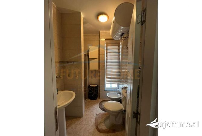 Shtepi me qera Apartament ne Tirane, 1+1, Mobilimi E mobiluar, Pagesa 460  Euro.