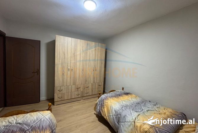Shtepi me qera Apartament ne Tirane, 3+1, Mobilimi E mobiluar, Pagesa 699  Euro.
