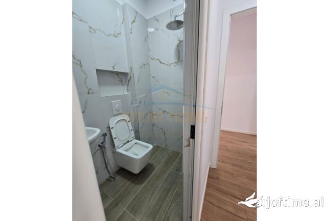 Shtepi ne shitje Apartament ne Tirane, 2+1, Mobilimi Bosh, pa mobiluar, Pagesa 210,000  Euro.