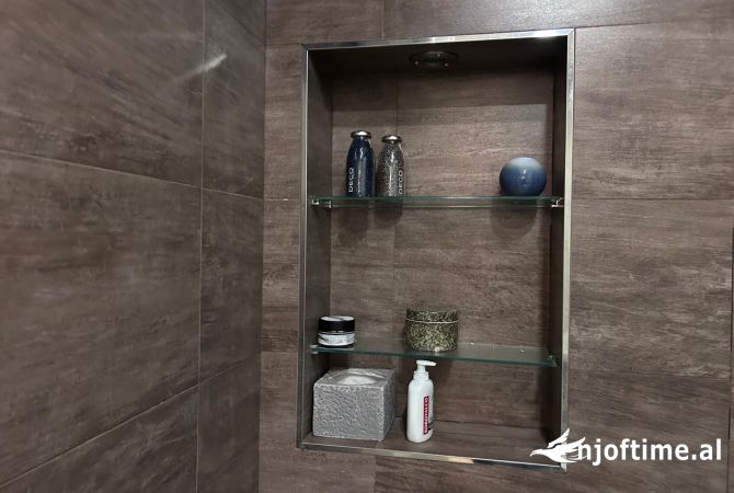 Shtepi me qera Apartament ne Tirane, 2+1, Mobilimi E mobiluar, Pagesa 1,000  Euro.