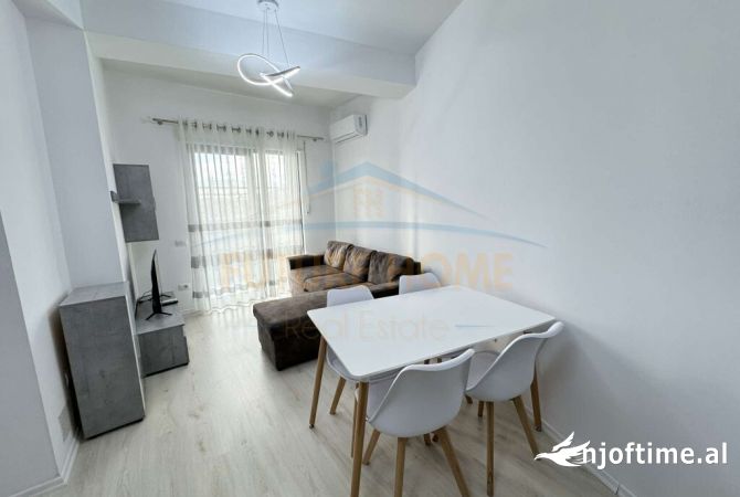 Shtepi me qera 2+1 ne Tirane - 549 Euro