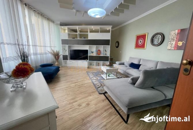 Shtepi me qera 1+1 ne Tirane - 599 Euro