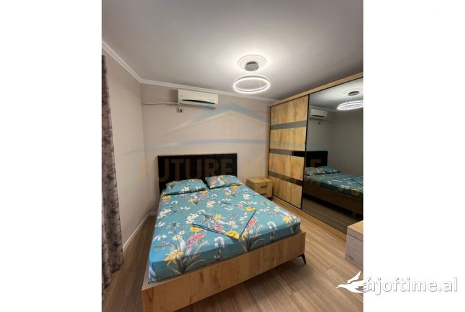 Shtepi ne shitje Apartament ne Tirane, 2+1, Mobilimi E mobiluar, Pagesa 229,000  Euro.