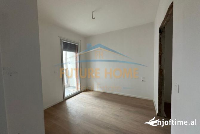 Shtepi ne shitje Apartament ne Tirane, 2+1, Mobilimi Bosh, pa mobiluar, Pagesa 188,600  Euro.