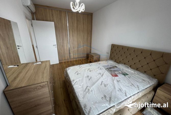 Shtepi me qera Apartament ne Tirane, 1+1, Mobilimi E mobiluar, Pagesa 599  Euro.