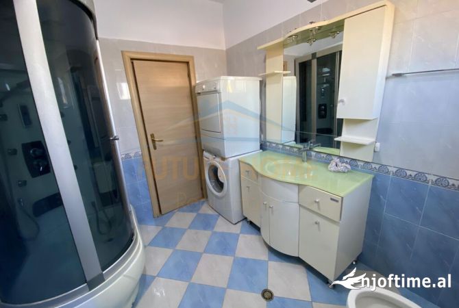 Shtepi ne shitje Apartament ne Tirane, 2+1, Mobilimi E mobiluar, Pagesa 200,000  Euro.