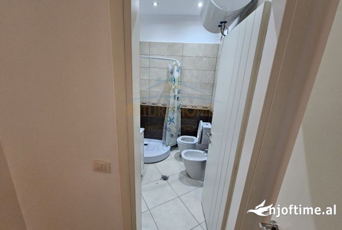Shtepi me qera Apartament ne Tirane, 2+1, Mobilimi E mobiluar, Pagesa 899  Euro.