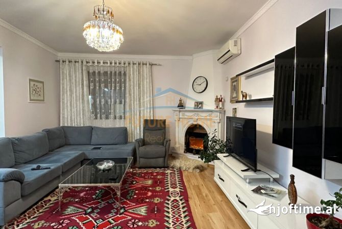Shtepi me qera 2+1 ne Tirane - 700 Euro