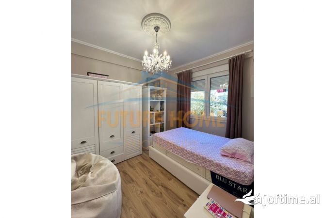 Shtepi ne shitje Apartament ne Tirane, 2+1, Mobilimi E mobiluar, Pagesa 220,000  Euro.
