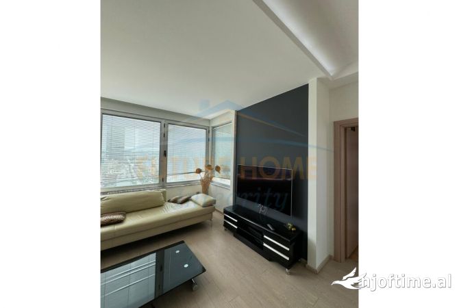 Shtepi ne shitje Apartament ne Tirane, 2+1, Mobilimi E mobiluar, Pagesa 336,000  Euro.