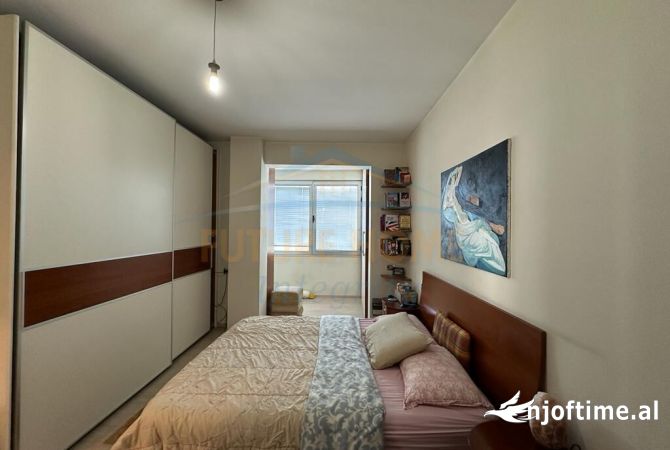 Shtepi ne shitje Apartament ne Tirane, 2+1, Mobilimi E mobiluar, Pagesa 336,000  Euro.