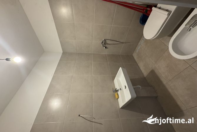 Shtepi me qera 1+1 ne Tirane - 399 Euro