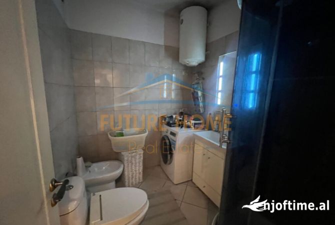 Shtepi ne shitje Apartament ne Tirane, 2+1, Mobilimi E mobiluar, Pagesa 155,000  Euro.