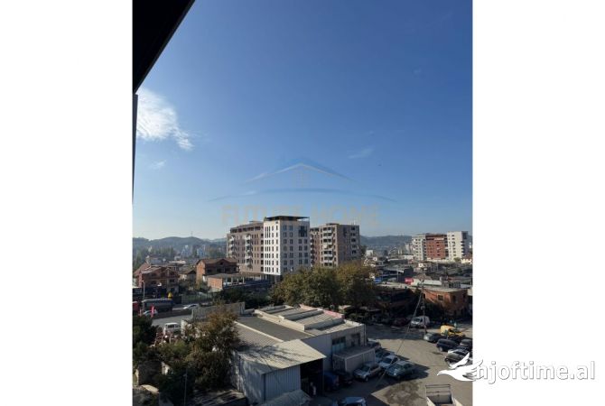 Shtepi ne shitje Apartament ne Tirane, 2+1, Mobilimi Bosh, pa mobiluar, Pagesa 155,000  Euro.