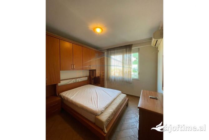 Shtepi me qera 2+1 ne Tirane - 799 Euro