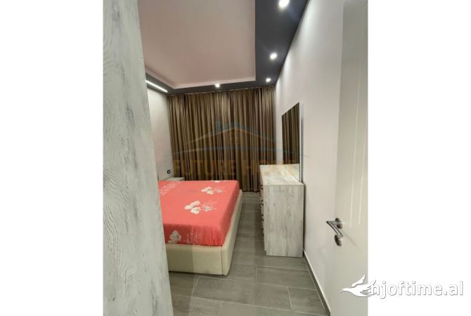 Shtepi ne shitje Apartament ne Tirane, 1+1, Mobilimi E mobiluar, Pagesa 105,000  Euro.