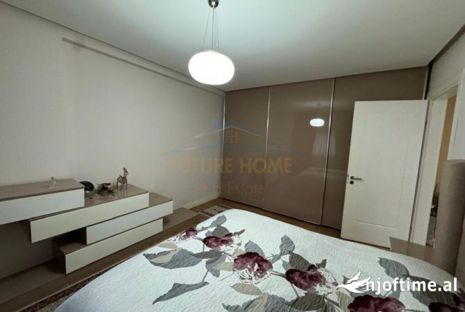Shtepi ne shitje Apartament ne Tirane, 2+1, Mobilimi E mobiluar, Pagesa 225,000  Euro.