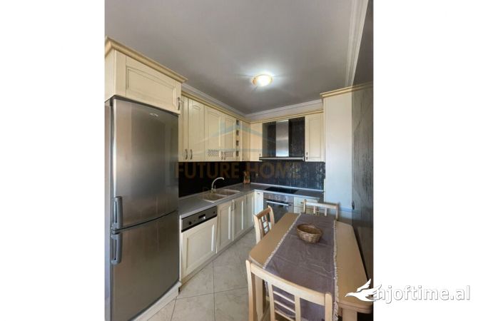 Shtepi me qera 2+1 ne Tirane - 800 Euro