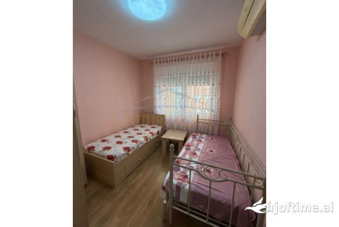 Shtepi me qera 2+1 ne Tirane - 650 Euro