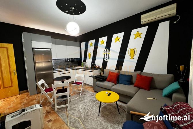Shtepi me qera Apartament ne Tirane, 1+1, Mobilimi E mobiluar, Pagesa 499  Euro.