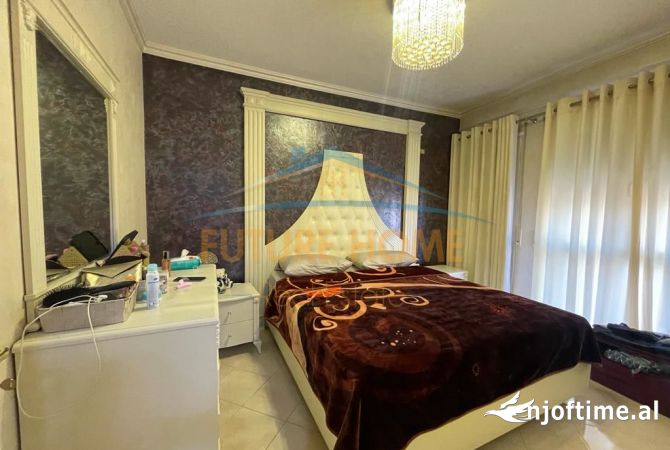 Shtepi ne shitje Apartament ne Tirane, 1+1, Mobilimi E mobiluar, Pagesa 110,000  Euro.