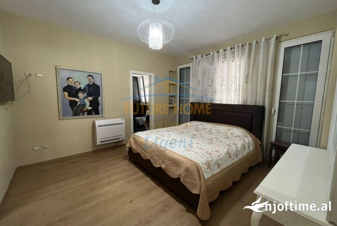 Shtepi me qera Apartament ne Tirane, 3+1, Mobilimi E mobiluar, Pagesa 1,000  Euro.
