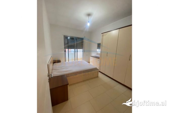 Shtepi me qera 1+1 ne Tirane - 400 Euro