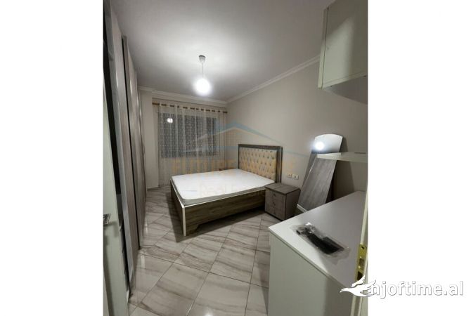 Shtepi me qera Apartament ne Tirane, 1+1, Mobilimi E mobiluar, Pagesa 600  Euro.