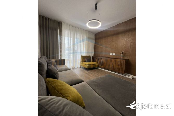 Shtepi me qera 2+1 ne Tirane - 600 Euro