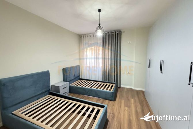 Shtepi ne shitje Apartament ne Tirane, 2+1, Mobilimi E mobiluar, Pagesa 145,000  Euro.