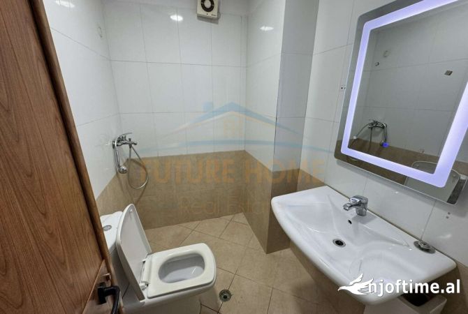 Shtepi ne shitje Apartament ne Tirane, 2+1, Mobilimi E mobiluar, Pagesa 145,000  Euro.