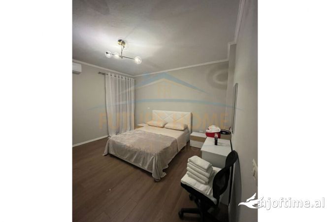 Shtepi me qera 1+1 ne Tirane - 700 Euro