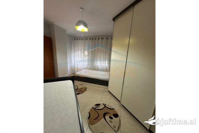 Shtepi me qera Apartament ne Tirane, 2+1, Mobilimi E mobiluar, Pagesa 799  Euro.