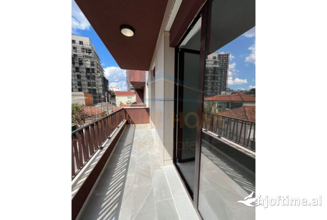 Shtepi me qera Apartament ne Tirane, 2+1, Mobilimi Bosh, pa mobiluar, Pagesa 700  Euro.