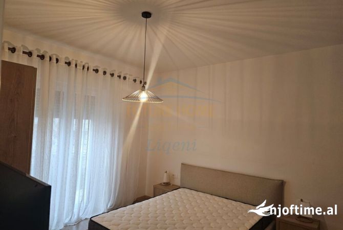 Shtepi me qera Apartament ne Tirane, 1+1, Mobilimi E mobiluar, Pagesa 699  Euro.
