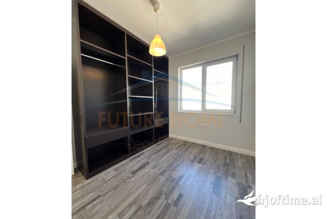 Shtepi ne shitje Apartament ne Tirane, 2+1, Mobilimi E mobiluar, Pagesa 205,000  Euro.