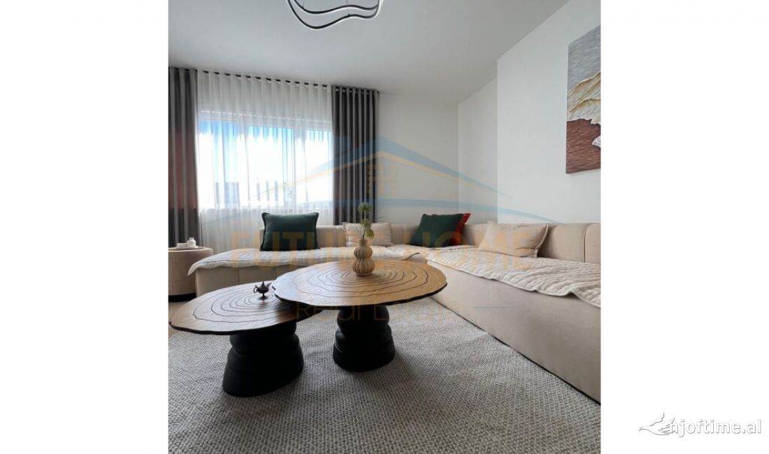 Shtepi ne shitje Apartament ne Tirane, 2+1, Mobilimi E mobiluar, Pagesa 165,000  Euro.