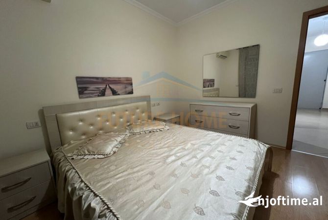 Shtepi me qera Apartament ne Tirane, 1+1, Mobilimi E mobiluar, Pagesa 550  Euro.