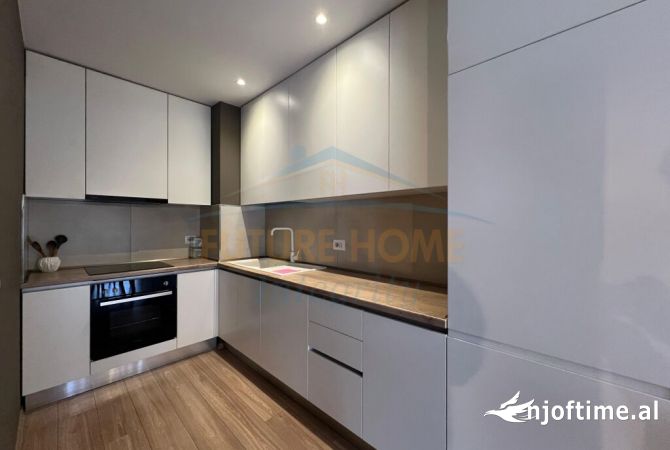 Shtepi me qera Apartament ne Tirane, 2+1, Mobilimi E mobiluar, Pagesa 650  Euro.