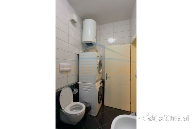 Shtepi ne shitje Apartament ne Tirane, 2+1, Mobilimi E mobiluar, Pagesa 315,000  Euro.