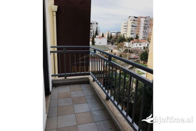 Shtepi ne shitje 2+1 ne Tirane - 180,000 Euro