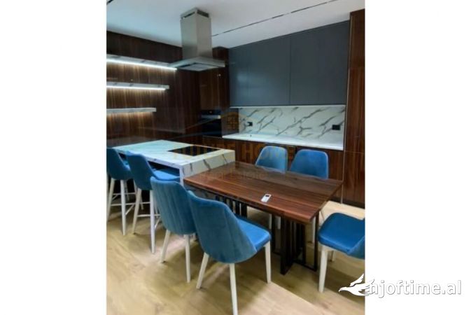 Shtepi me qera 2+1 ne Tirane - 800 Euro