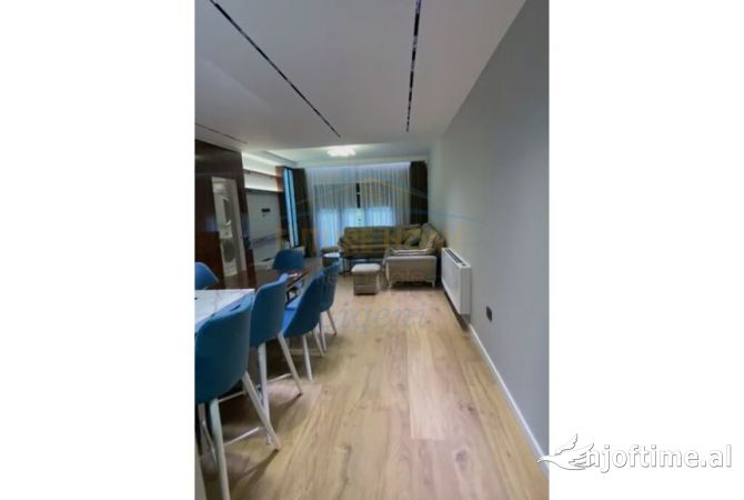 Shtepi me qera 2+1 ne Tirane - 800 Euro