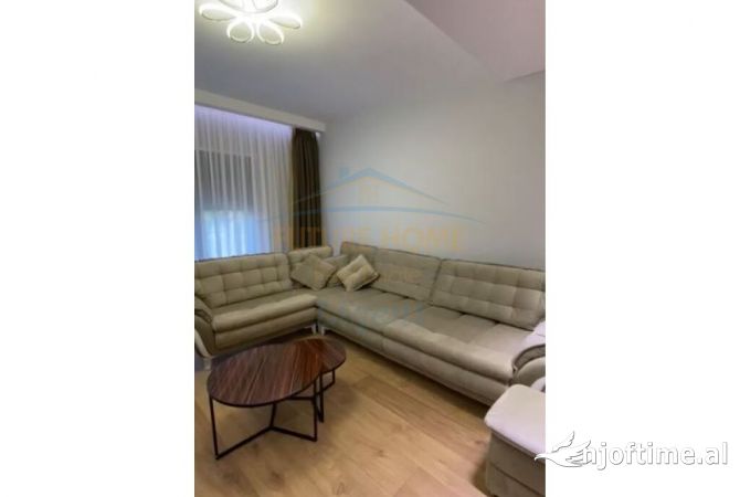 Shtepi me qera 2+1 ne Tirane - 800 Euro