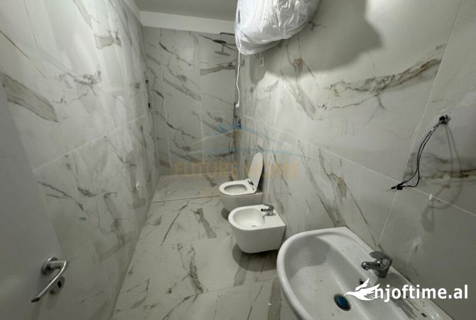 Shtepi me qera Apartament ne Tirane, 2+1, Mobilimi Bosh, pa mobiluar, Pagesa 600  Euro.