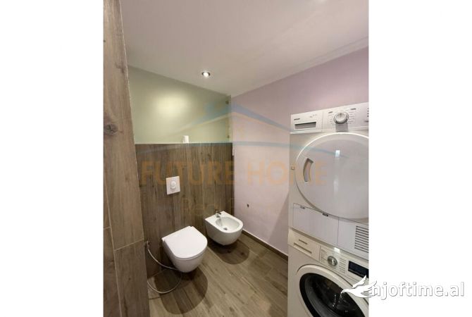 Shtepi ne shitje Apartament ne Tirane, 3+1, Mobilimi E mobiluar, Pagesa 339,000  Euro.