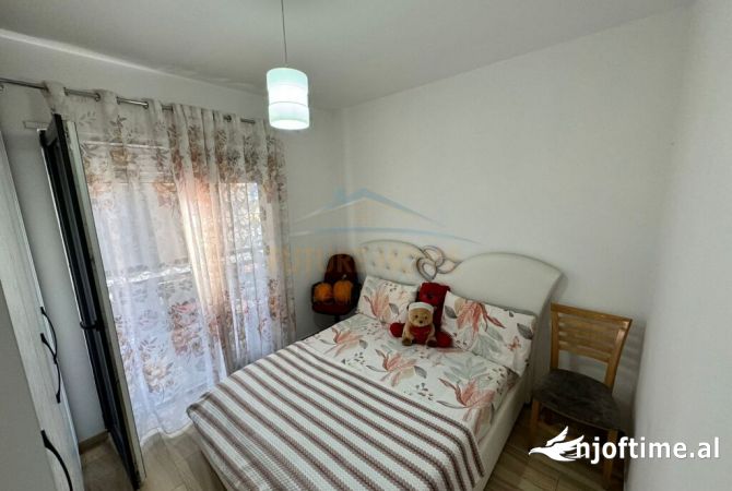 Shtepi ne shitje Apartament ne Tirane, 2+1, Mobilimi E mobiluar, Pagesa 198,000  Euro.