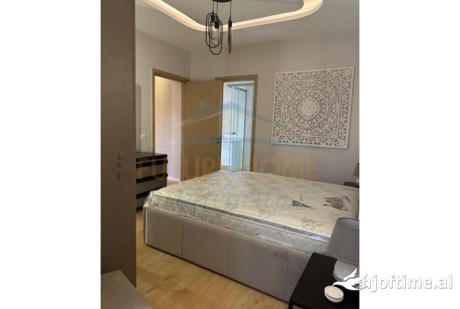 Shtepi me qera Apartament ne Tirane, 2+1, Mobilimi E mobiluar, Pagesa 900  Euro.