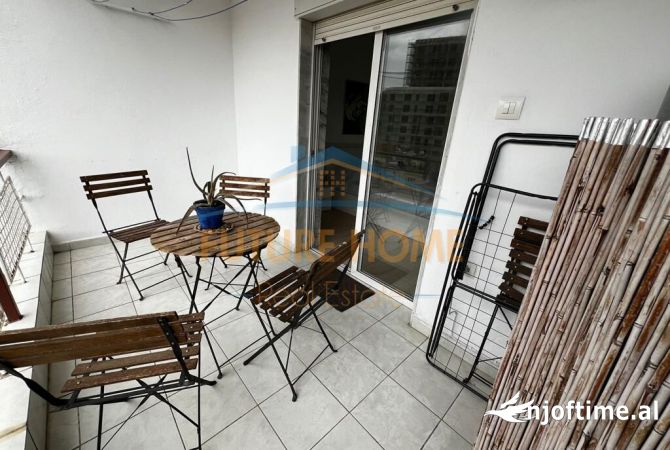 Shtepi me qera Apartament ne Tirane, 2+1, Mobilimi E mobiluar, Pagesa 880  Euro.